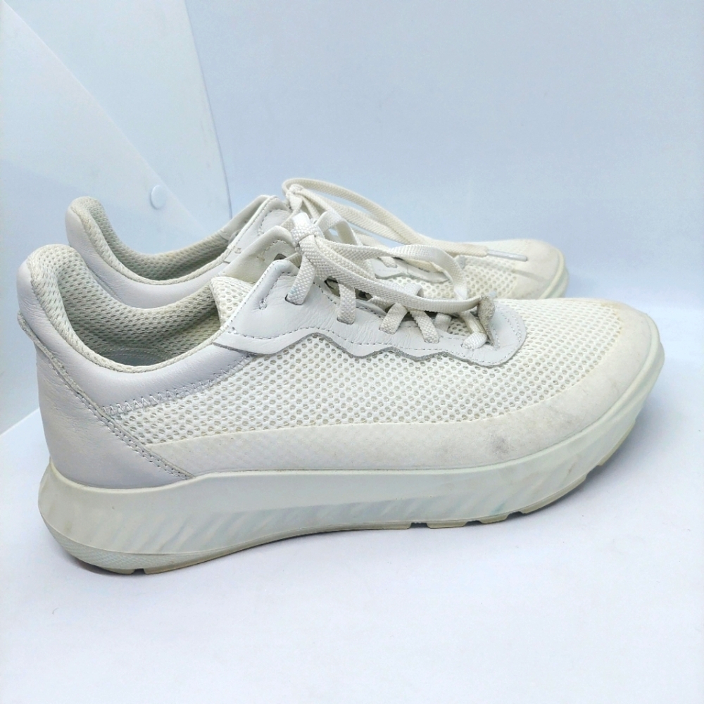 ECCO Women's Sneakers S.T.1 Phorene Off White Size 6/6.5 EU 37 Comfort Shoes